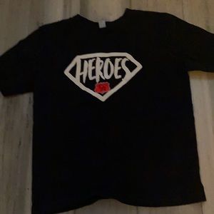 A shirt that says heroes and DR